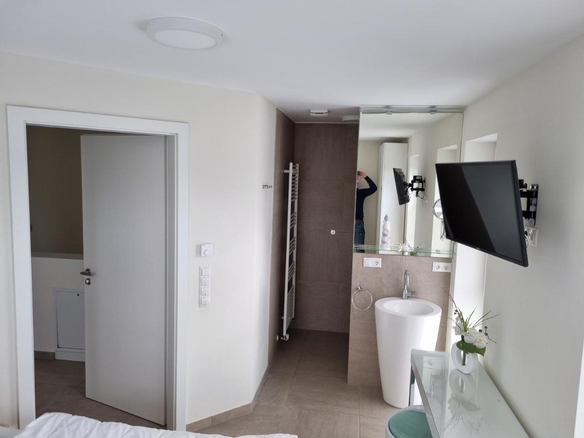 NEU!Moderne, lichtdurchflutete DHH, zentral, Garten, Wallbox, WLAN Butjadingen Exterior foto